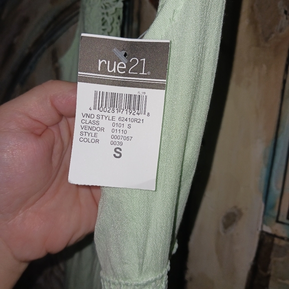 EVENING AWAY DRESS - Picture 3 of 4